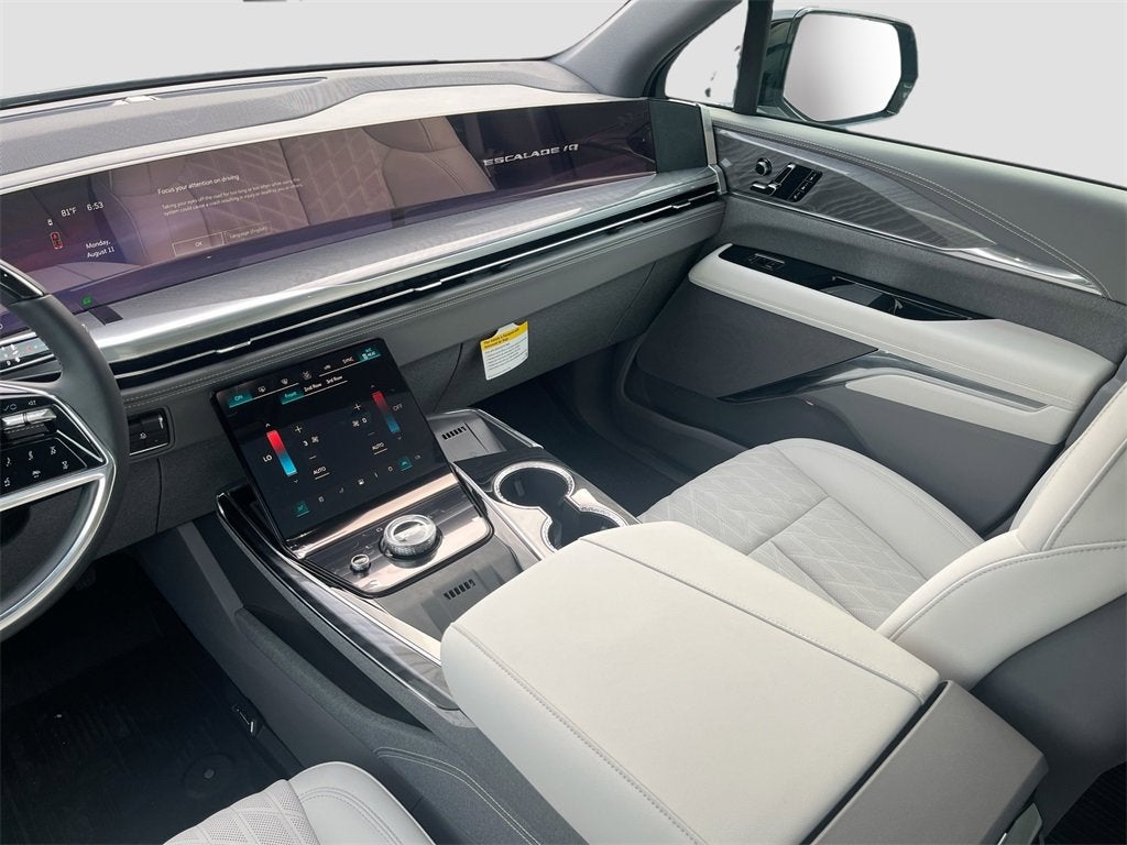 2026 Cadillac ESCALADE IQ Sport