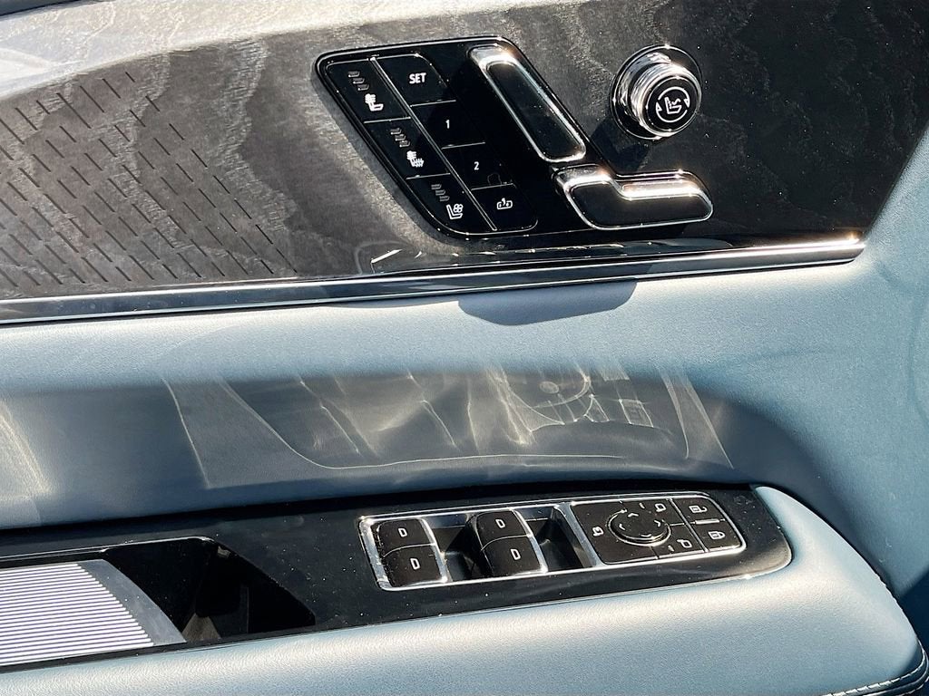 2025 Cadillac ESCALADE IQ Sport 2