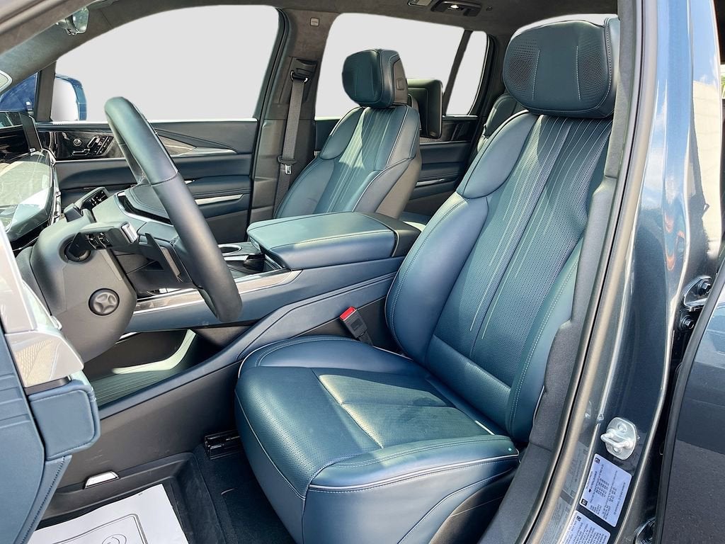2025 Cadillac ESCALADE IQ Sport 2