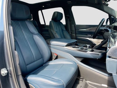 2025 Cadillac ESCALADE IQ Sport 2