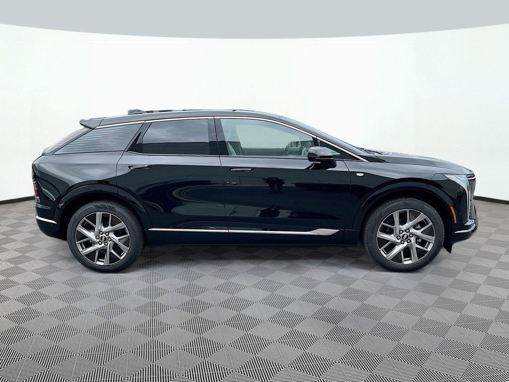 2026 Cadillac OPTIQ Luxury