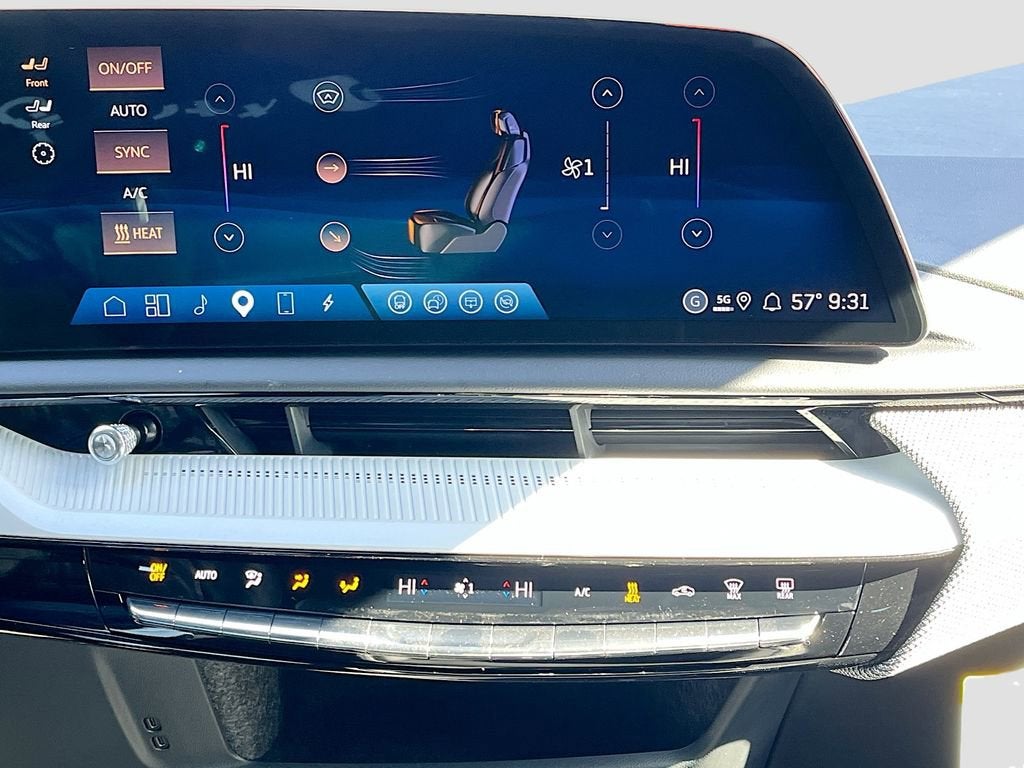 2026 Cadillac OPTIQ Luxury