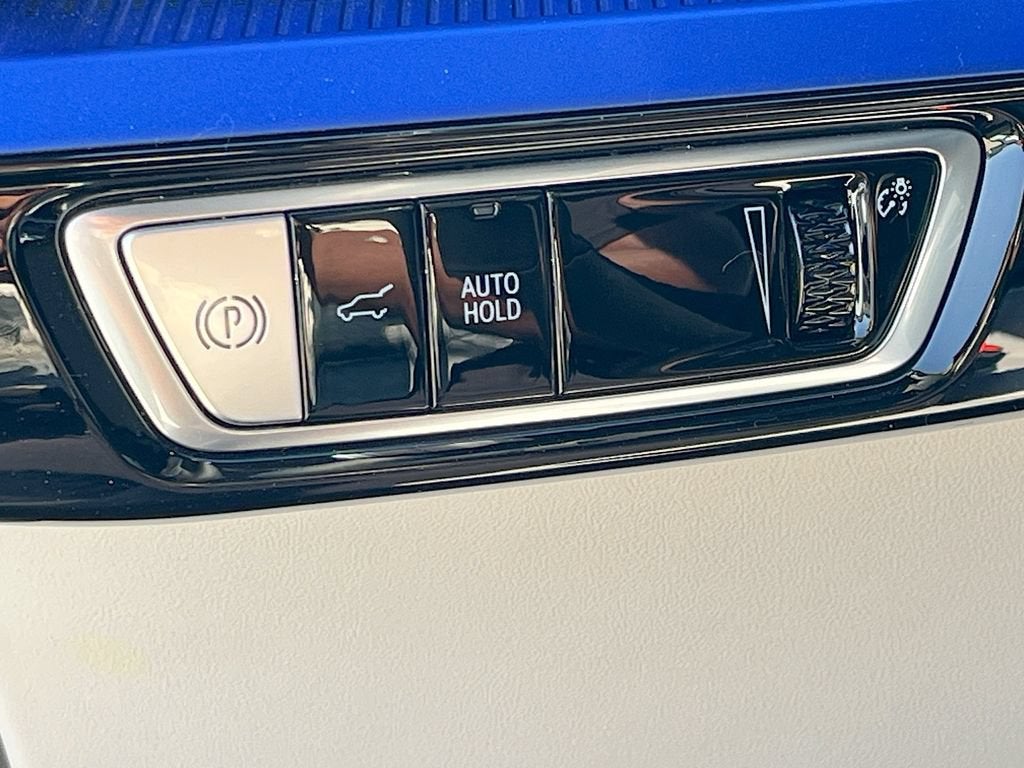 2027 Cadillac OPTIQ Luxury