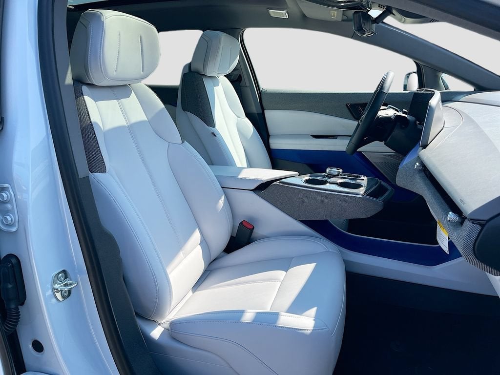2027 Cadillac OPTIQ Luxury