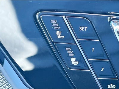 2025 Cadillac OPTIQ Luxury 1