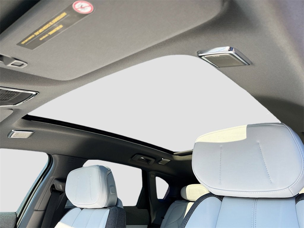 2025 Cadillac OPTIQ Luxury 1