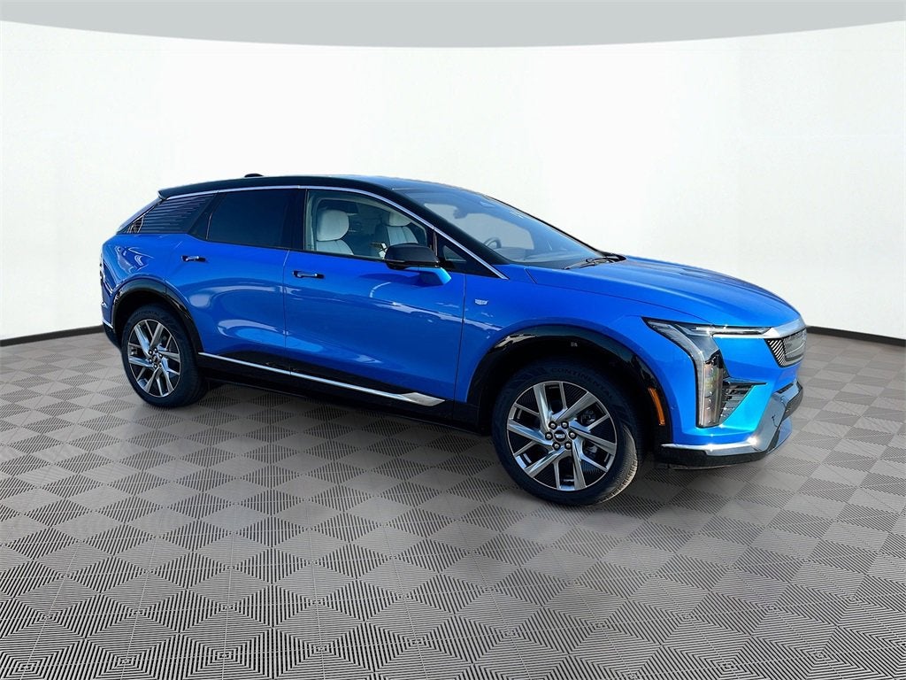 2025 Cadillac OPTIQ Luxury 1