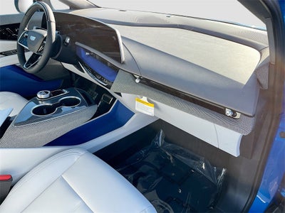 2025 Cadillac OPTIQ Luxury 1