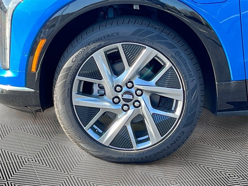 2025 Cadillac OPTIQ Luxury 1