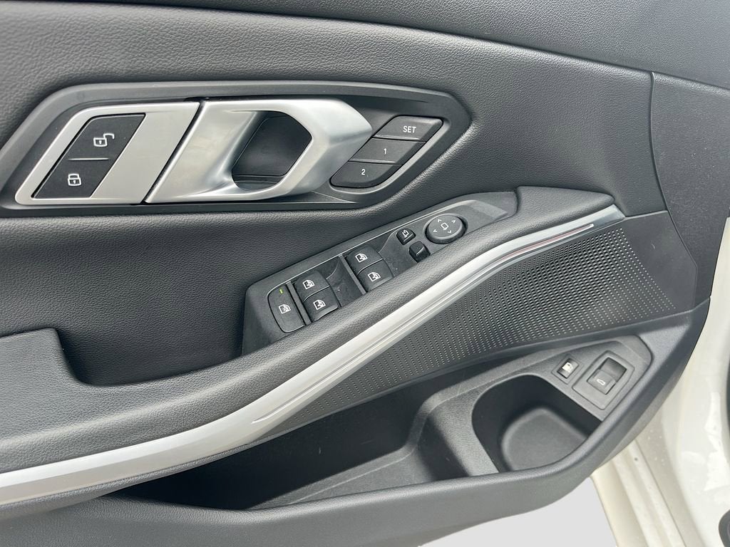 2022 BMW 3 Series 330e