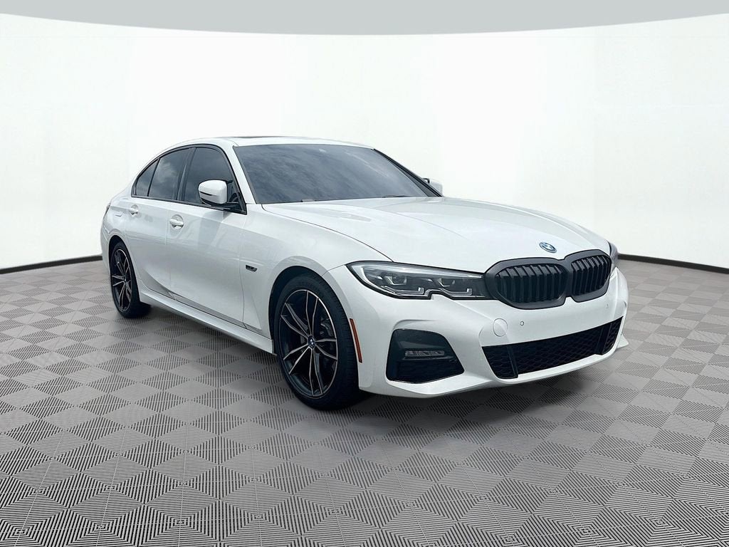 2022 BMW 3 Series 330e