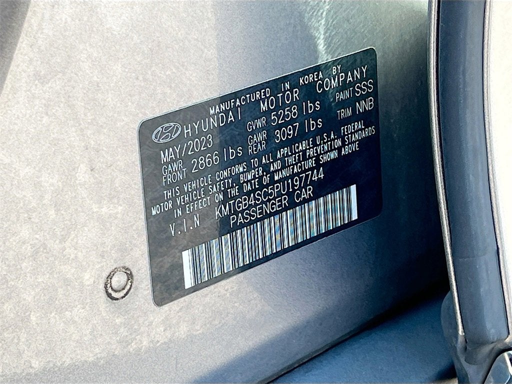 2023 Genesis G80 2.5T