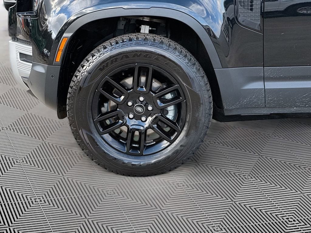 2025 Land Rover Defender S