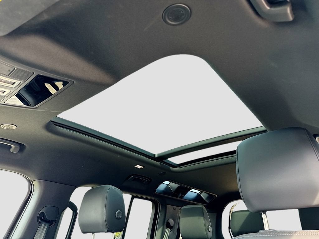 2025 Land Rover Defender S