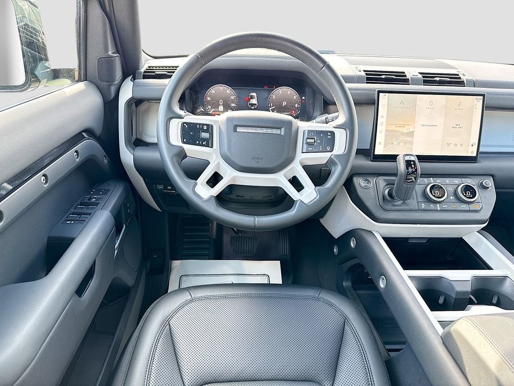 2025 Land Rover Defender S