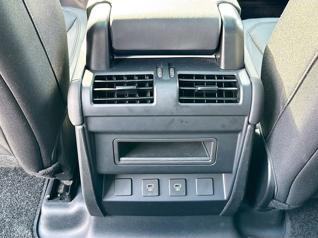 2025 Land Rover Defender S