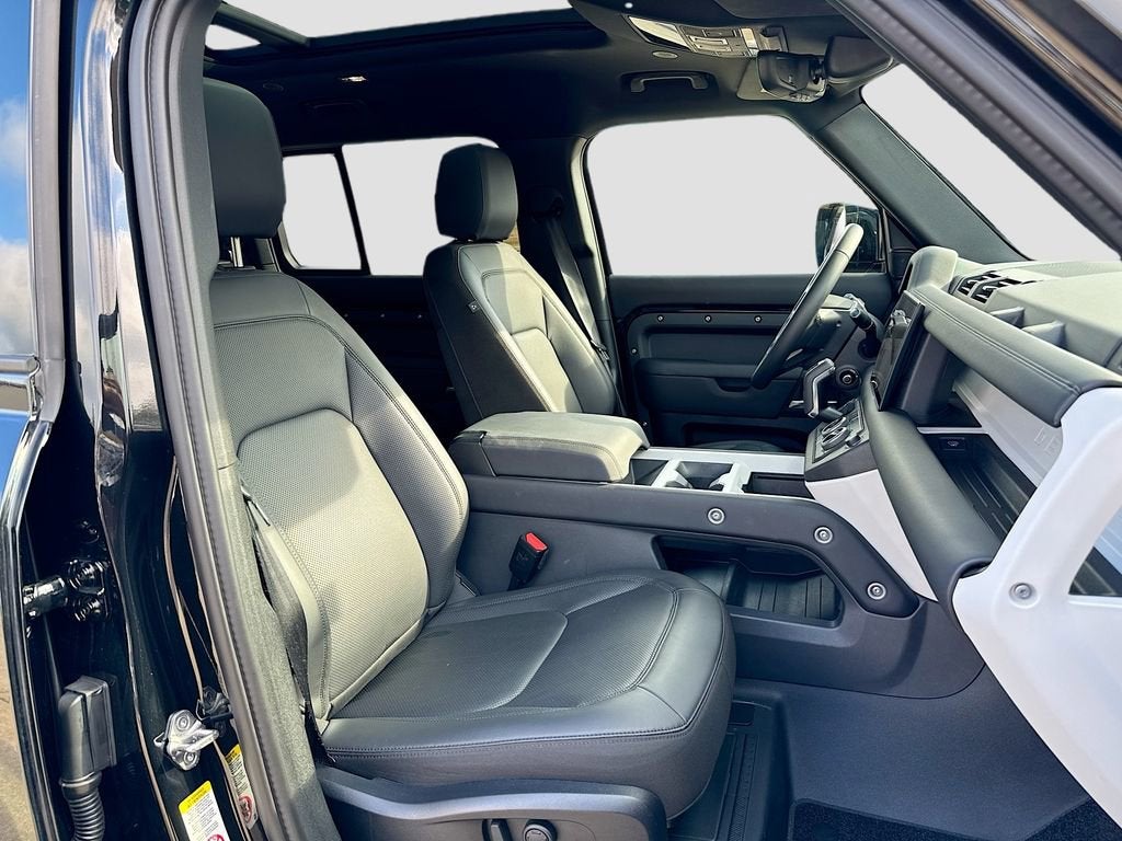 2025 Land Rover Defender S