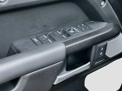 2024 Land Rover Defender Outbound