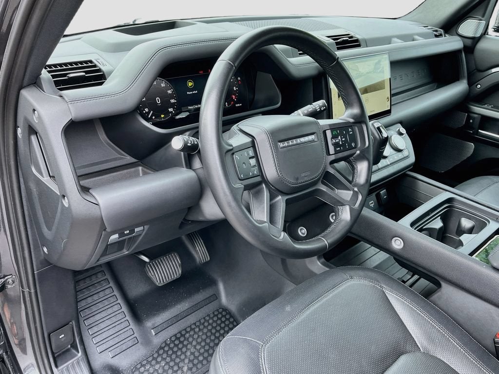 2024 Land Rover Defender Outbound