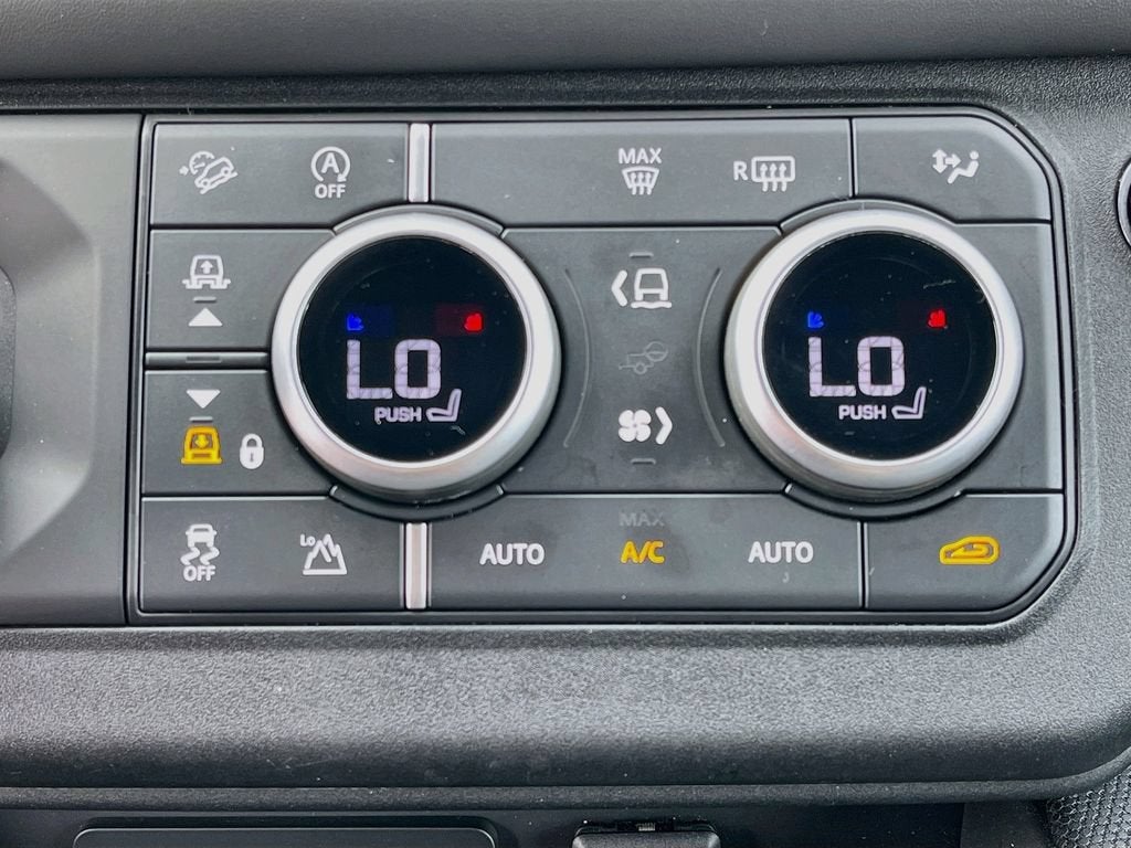 2024 Land Rover Defender Outbound