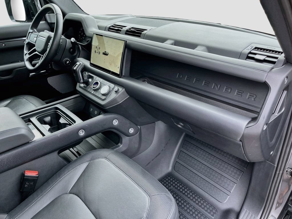 2024 Land Rover Defender Outbound