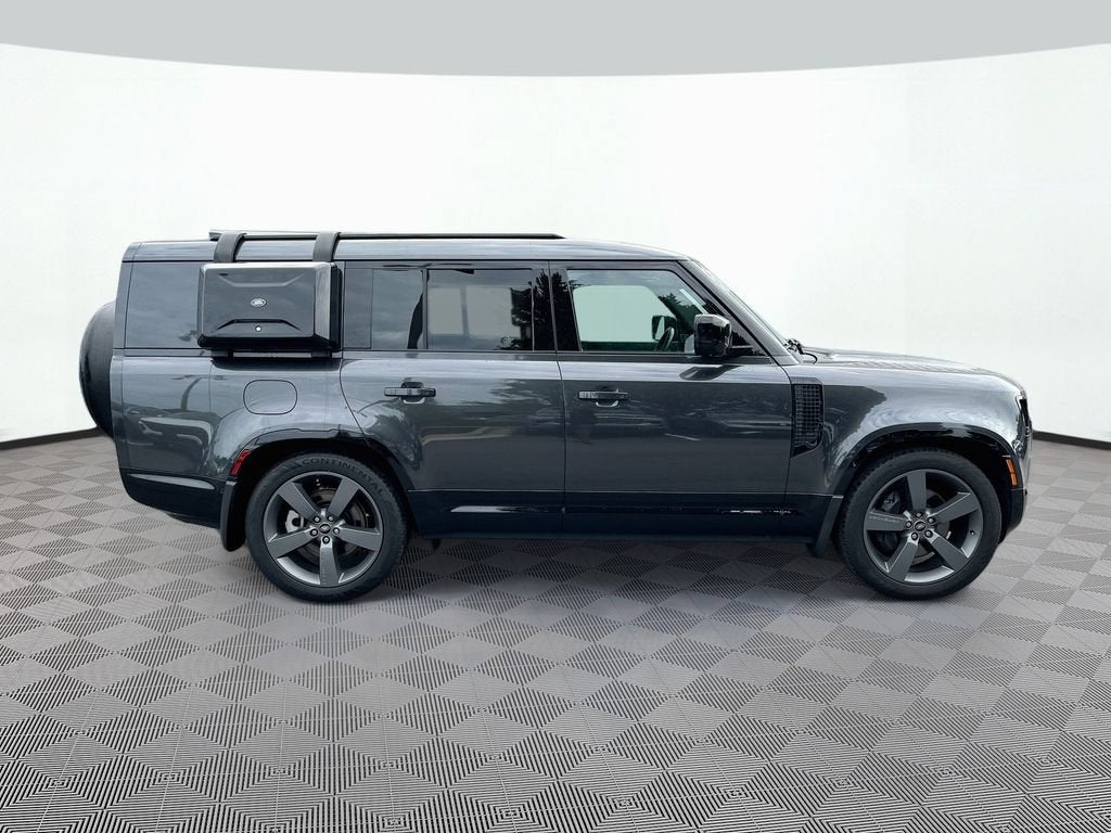 2024 Land Rover Defender Outbound