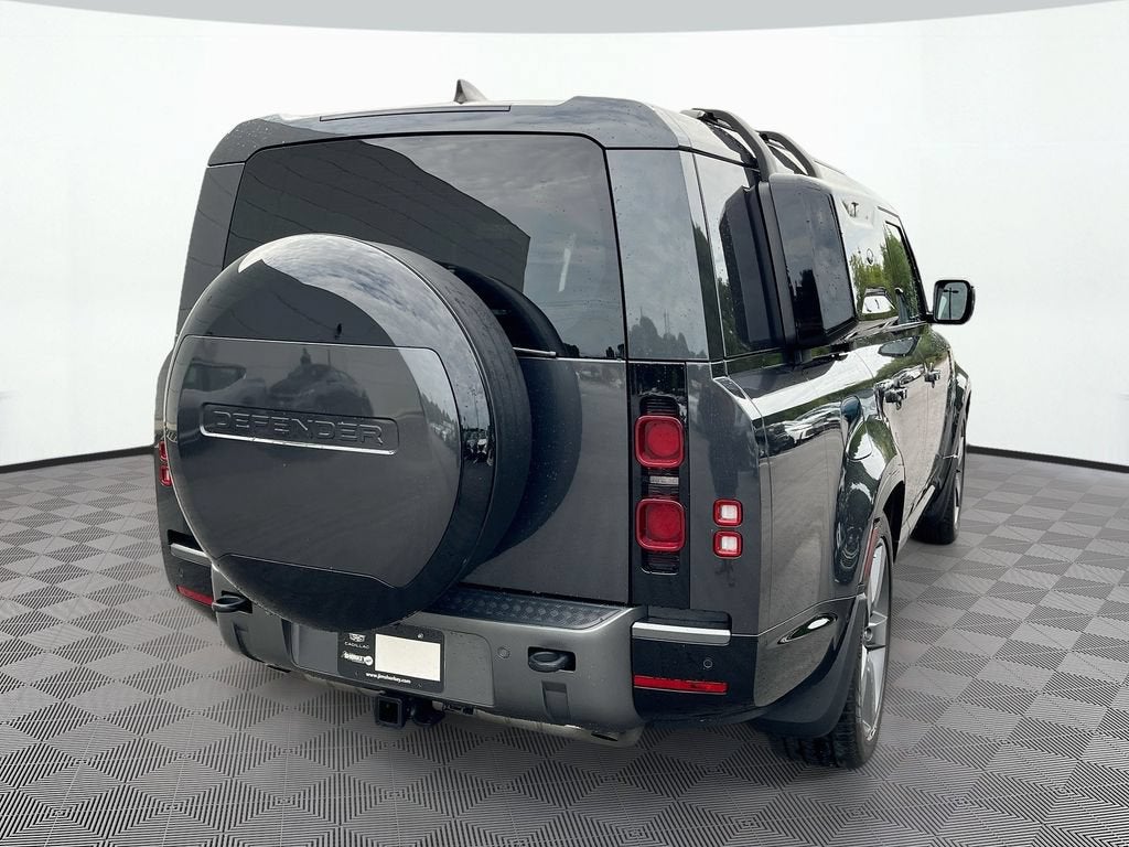2024 Land Rover Defender Outbound