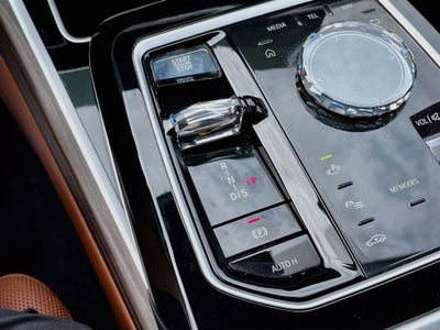 2023 BMW 7 Series 740i