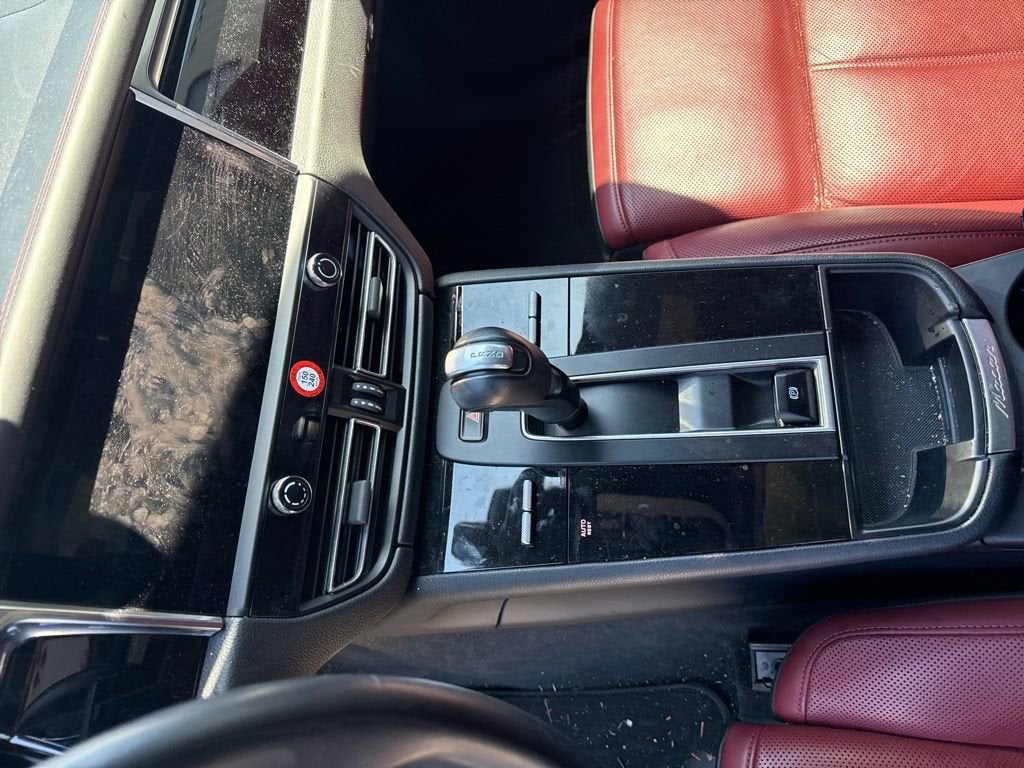 2023 Porsche Macan T