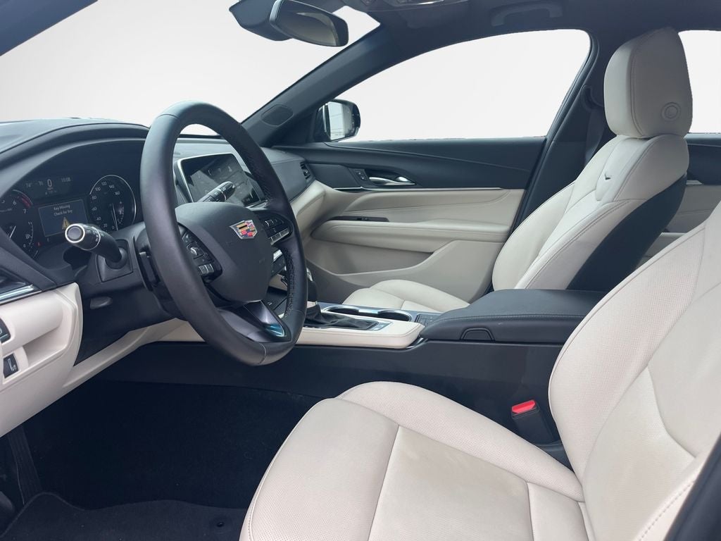 2025 Cadillac CT4 Premium Luxury