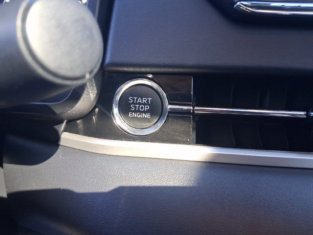 2024 Mitsubishi Outlander Base